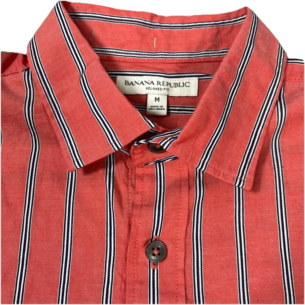 Banana Republic Mens Button Up Shirt Medium Coral Striped Relaxed Fit Casual